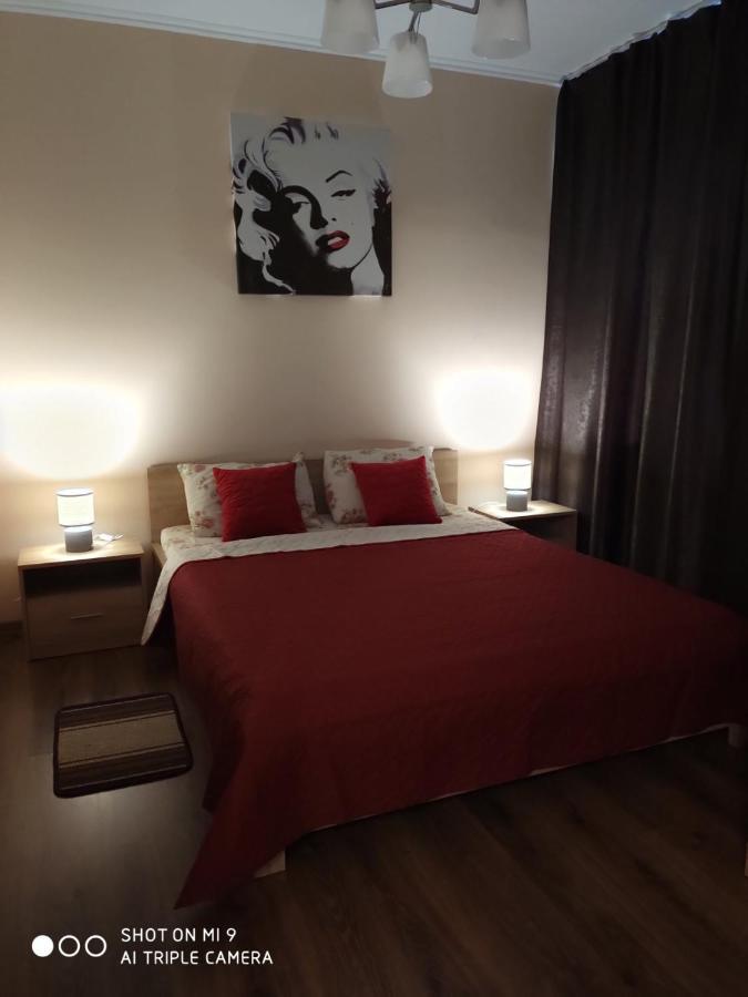 Apartments Domovik Мостова 5 Кв 37 Mukacheve Bagian luar foto